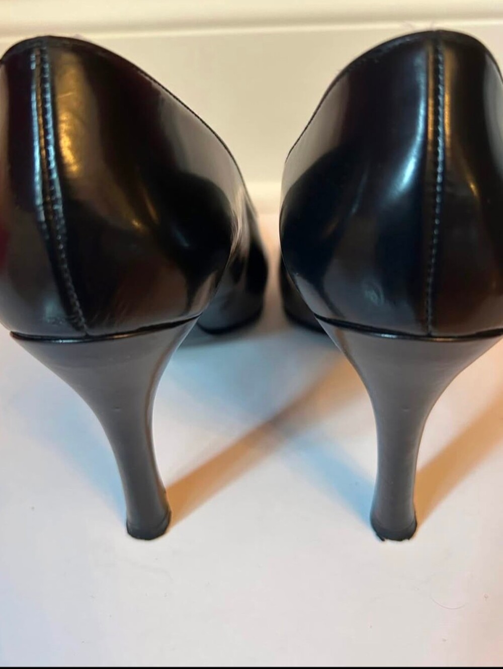 Vintage Charles Jourdan Women's Black Leather Pumps. Made in France. Size 8M - Picture 5 of 13